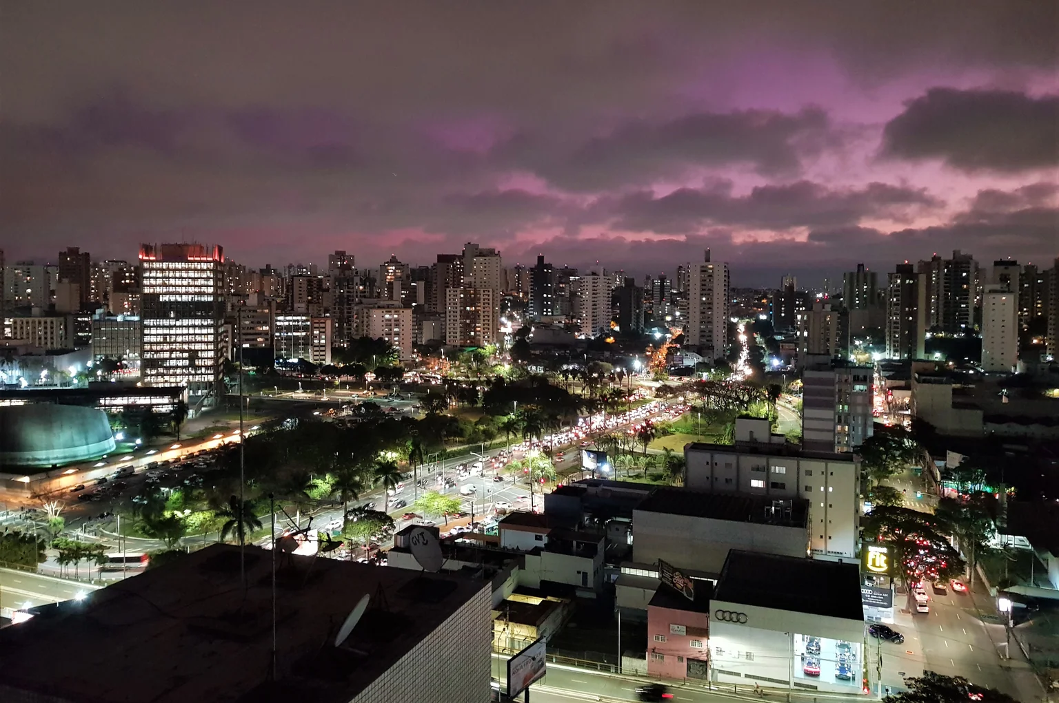 Vista noturna de Santo André, no Grande ABC